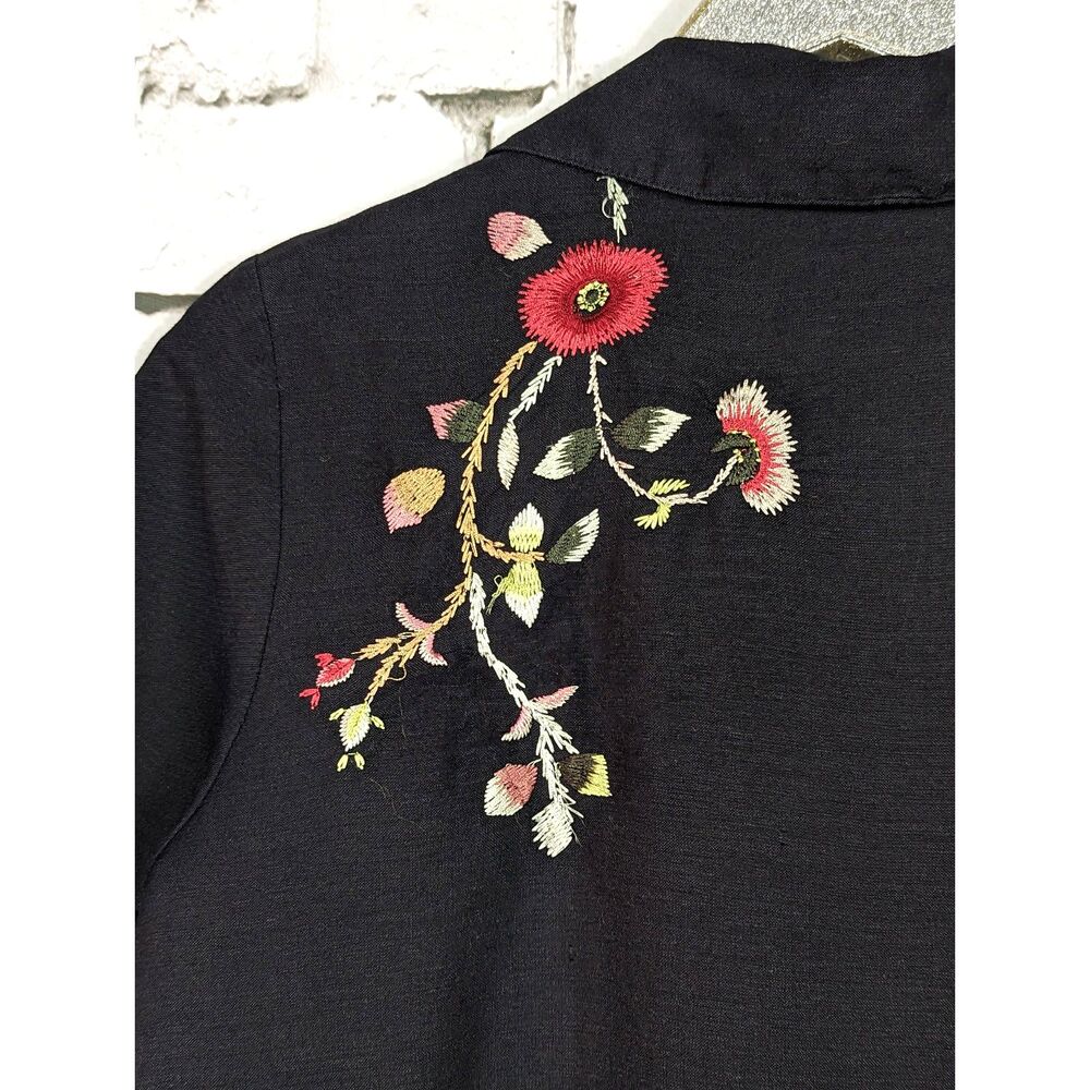 VINTAGE Floral Embroidered Linen-Blend Shirt Black Cottage Boho Coastal Small - Picture 4 of 5
